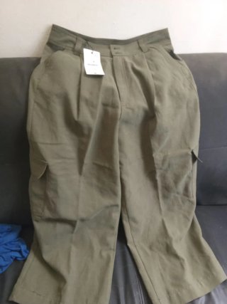 Pantalón cargo Zara verde talla L