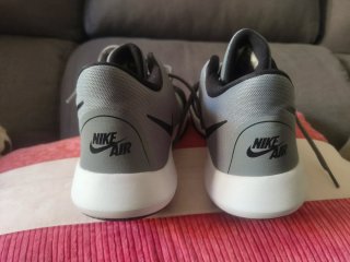 Zapatillas Nike Air Precision Grises y Negras