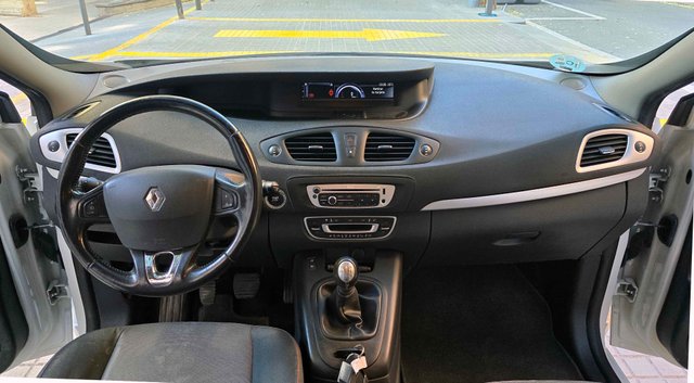 Renault Scenic 2015