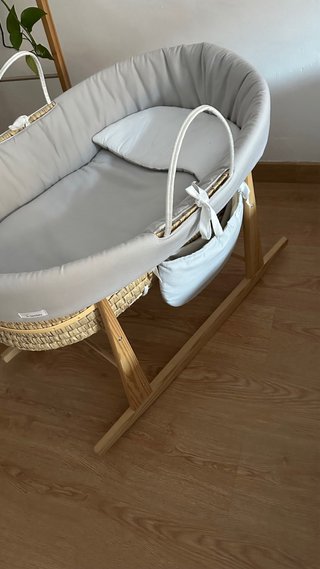 Cuna Moisés Mimbre y Madera