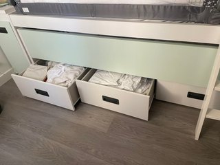 Letto giovanile 105 con scarpiera e cassettoni