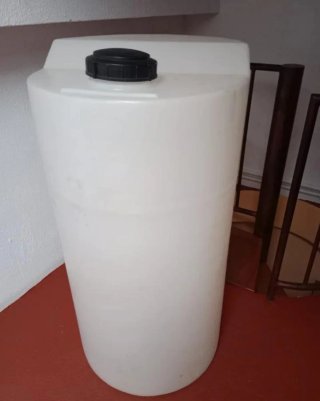 Bidón blanco con tapa negra