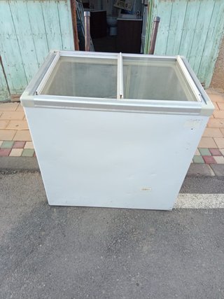 Congelador horizontal con tapa de cristal