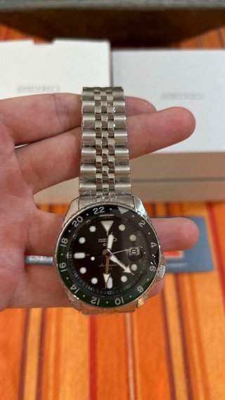 Seiko 5 Sports GMT Sprite Negro/Verde