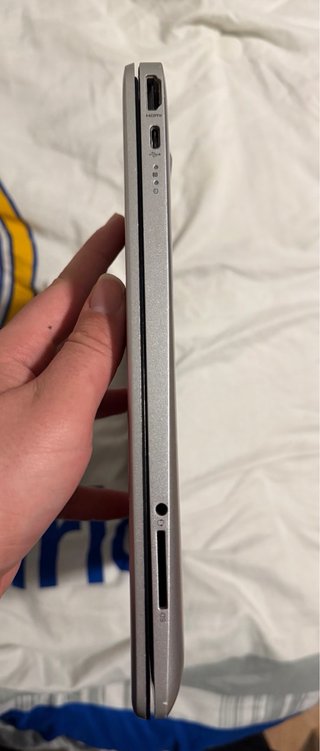 Portátil HP 15s-fq1xxx I5 / 16GB RAM / 256GB M.2