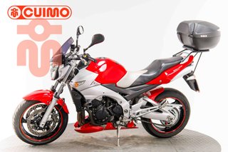 SUZUKI GSR 600
