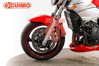 SUZUKI GSR 600