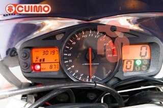 SUZUKI GSR 600