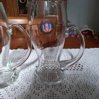 Brocche di birra Budvar e Pilsner Urquell