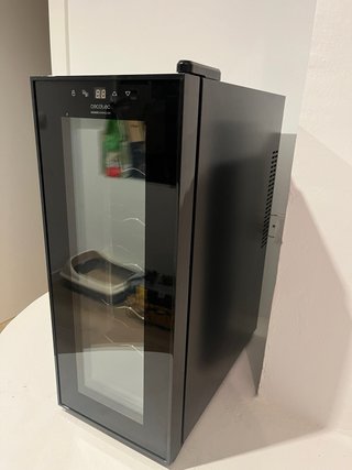 Nevera para vinos Cecotec