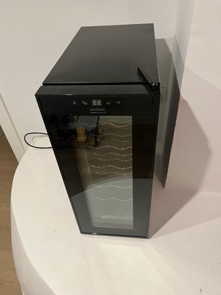 Nevera para vinos Cecotec