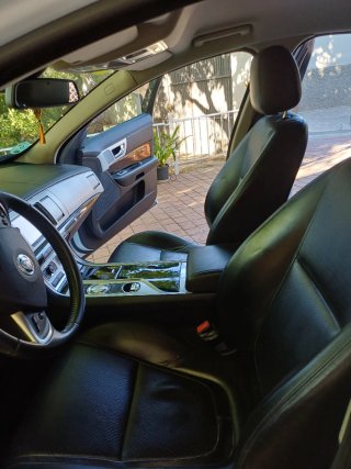 jaguar xf 2009