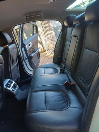 jaguar xf 2009
