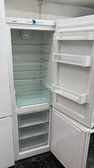 Nevera Liebherr Blanca