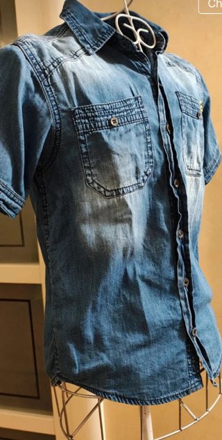Abbigliamento bimbo 7 anni. 7€ un pezzo