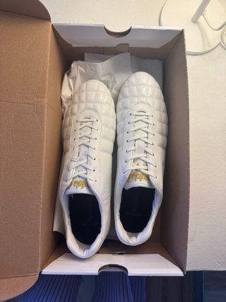 Zapatos de fútbol Pantofola D’Oro blancos