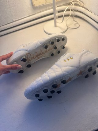 Zapatos de fútbol Pantofola D’Oro blancos