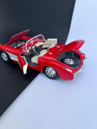 Chevrolet Corvette ( 1957 ) Burago 1/18