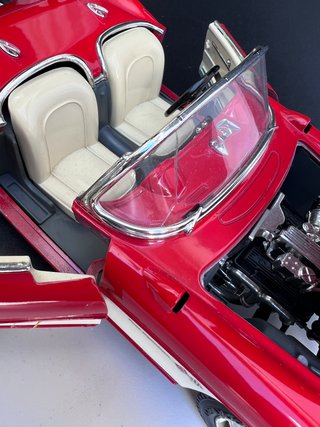 Chevrolet Corvette ( 1957 ) Burago 1/18