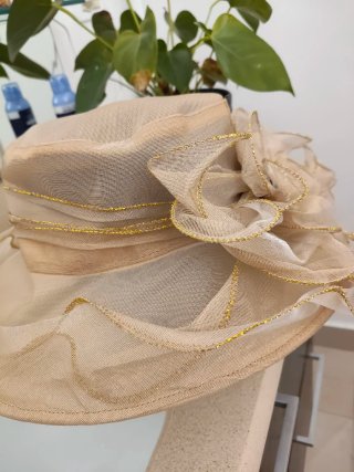 Cappello elegante da cerimonia