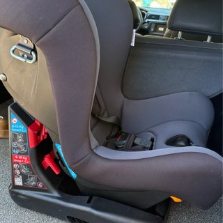 Seggiolino auto Chicco grigio