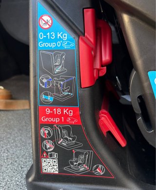 Seggiolino auto Chicco grigio