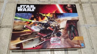Star Wars Desert Landspeeder con Finn