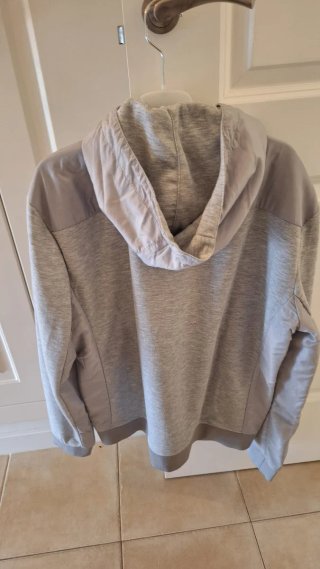 Chaqueta Zara Gris con Cremallera y Capucha