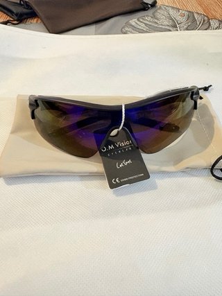 Gafas de sol deportivas azules y negras