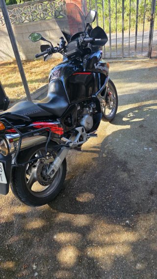 Honda Varadero 1000 Negra/Roja
