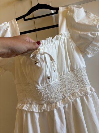 Vestido blanco manga corta volantes