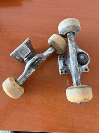 Ejes de skate completos