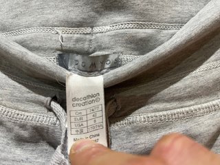 Pantalón Pirata Deportivo Gris