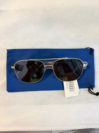 Gafas de sol aviador marrones y plateadas