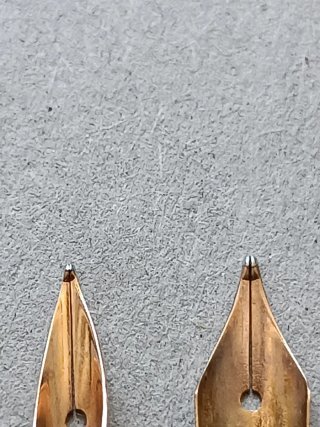 2 Penne Stilografiche Oro Senza Marca