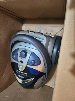 Aspiradora Ufesa 2000W Sin Bolsa