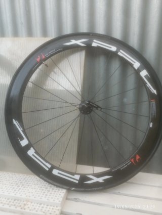 Ruedas Carbono Bontrager XXX Perfil Alto 700c – MA