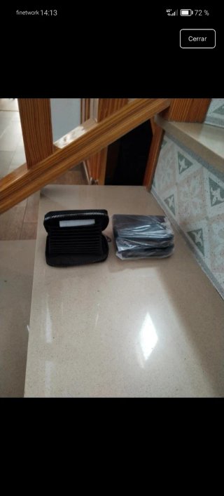 LOte de los 3  Tarjetero negro con cremallera