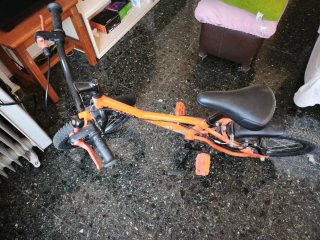 Bicicleta infantil naranja