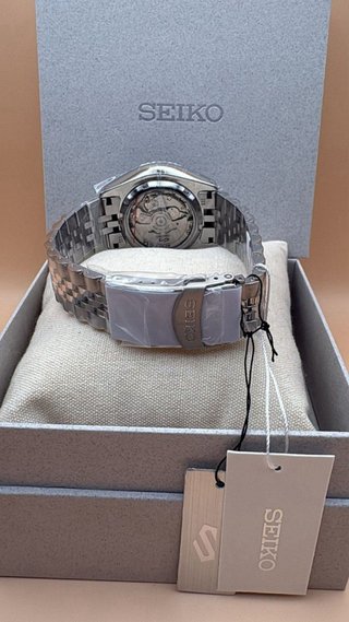 Seiko 5 Sports GMT Edición Limitada Passion Red