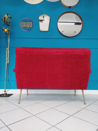 Divano vintage restaurato tessuto rosso