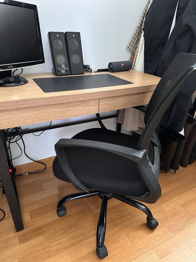 Escritorio madera y metal + silla