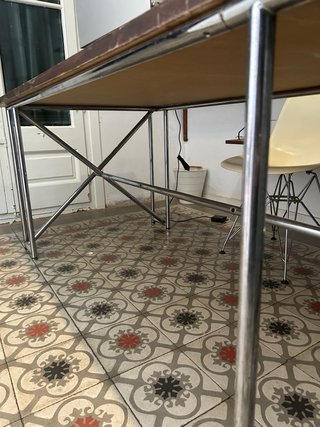 Mesa Escritorio Eileen Gray modelo Doble X.