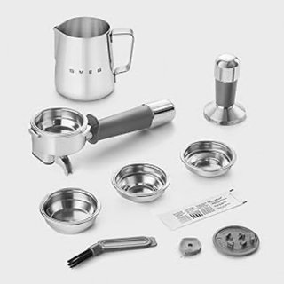 Cafetera Espresso Smeg EGF03CREU Crema