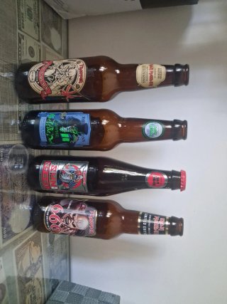 4 Bottiglie di Birra Iron Maiden Vuote