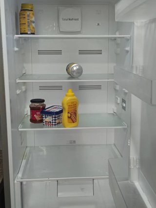Nevera combi plateada Favor Entrega en domicilio