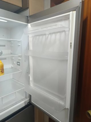 Nevera combi plateada Favor Entrega en domicilio
