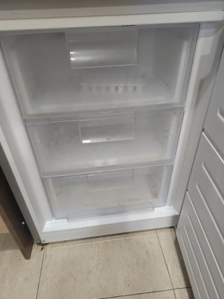 Nevera combi plateada Favor Entrega en domicilio