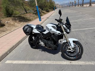 BMW F800R Naked con maletas originales BMW