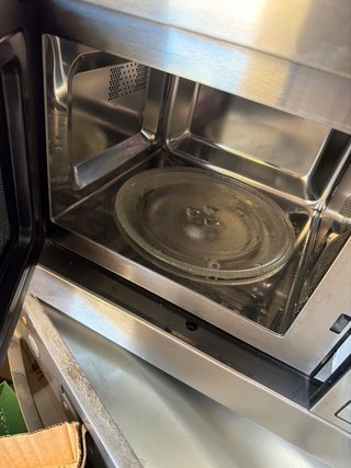 2 Horno y microondas empotrado